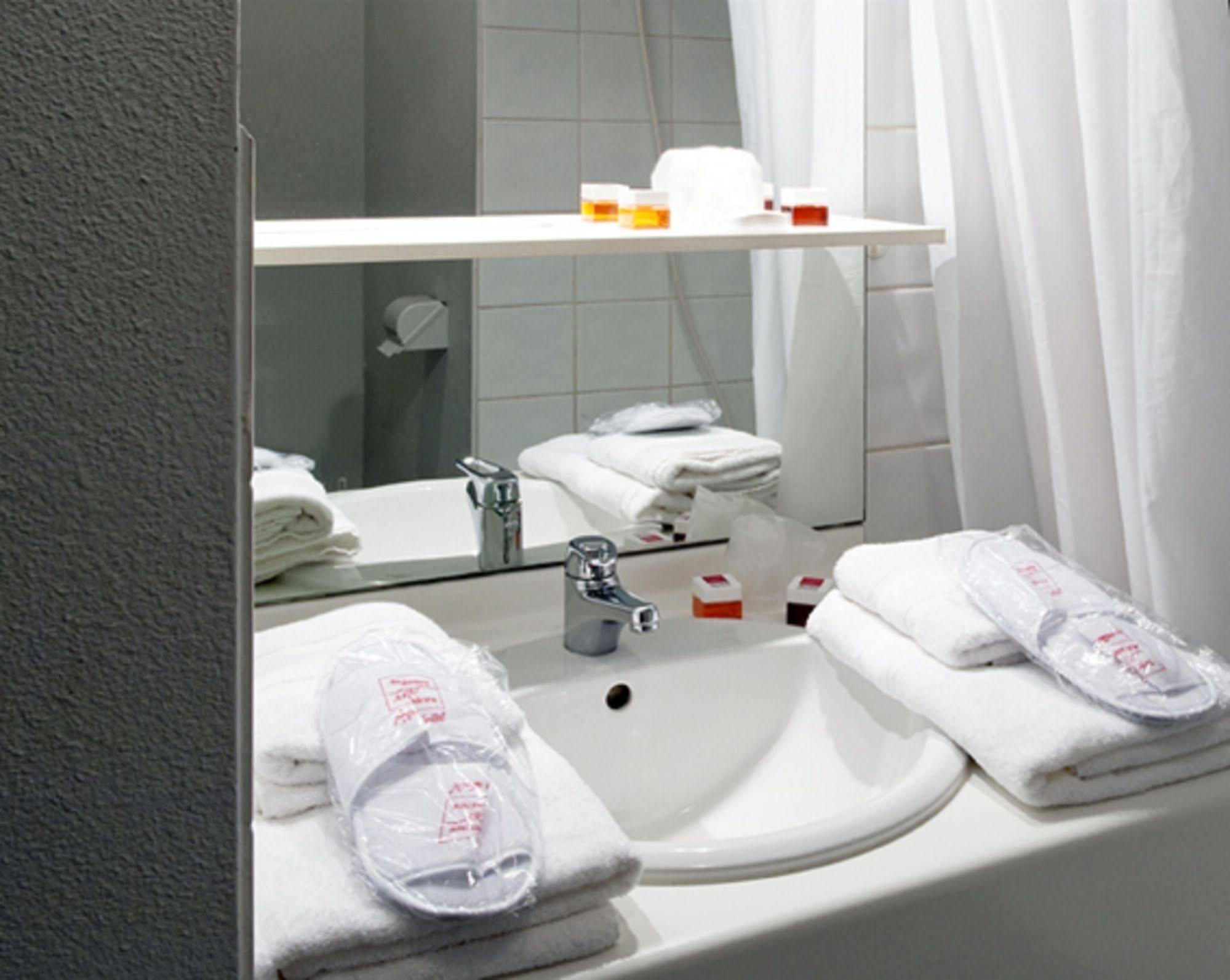 Sejours & Affaires Nantes La Beaujoire Aparthotel Bagian luar foto