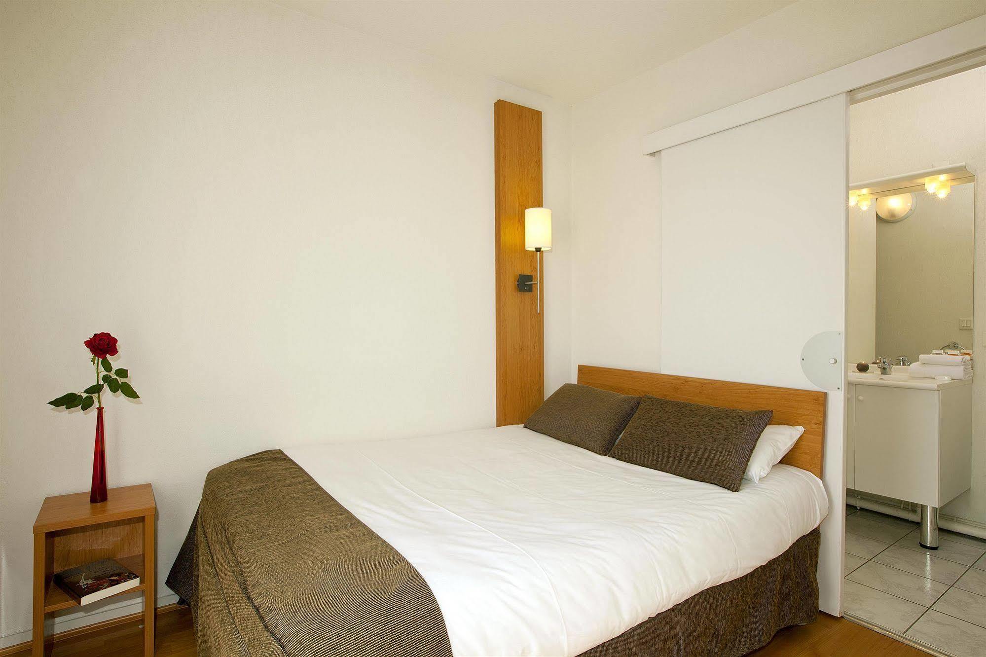 Sejours & Affaires Nantes La Beaujoire Aparthotel Bagian luar foto